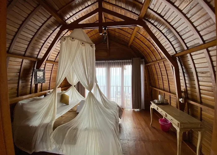 Suwehan Cliff House With Hammock 4* Polilit