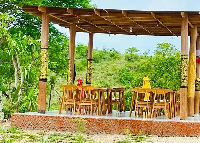 Suwehan Cliff House With Hammock